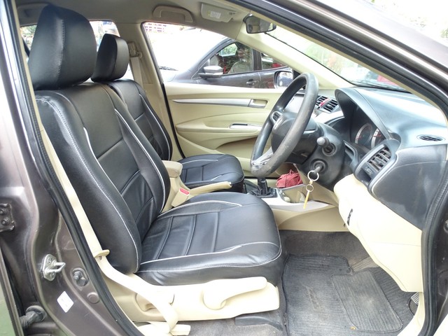 Honda City 1.5 V MT Second-hand 2011 Honda City 1.5 V MT for sale in Kolkata-9