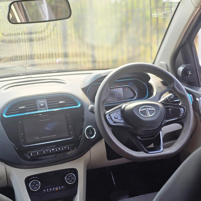 Second-hand 2022 Tata Tigor EV XZ Plus for sale in Navi Mumbai-6