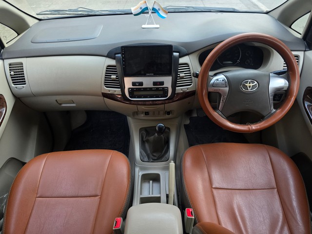 Second-hand 2014 Toyota Innova 2.5 VX (Diesel) 8 Seater for sale in Mumbai-19