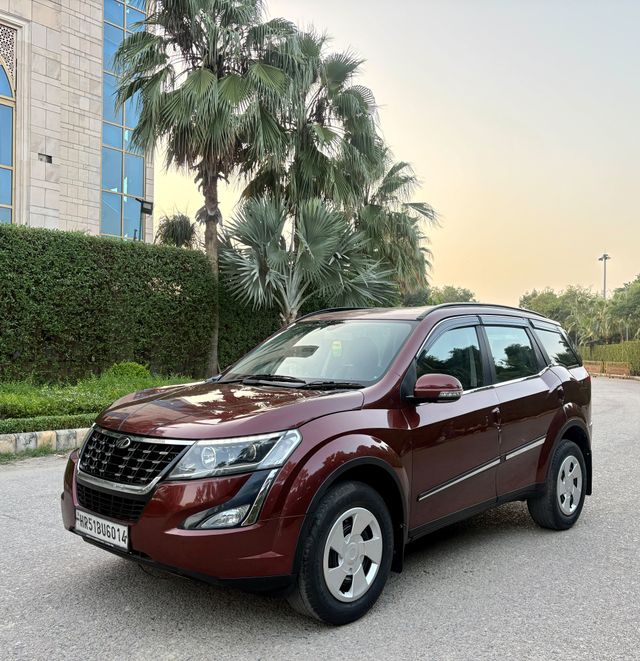 Second-hand 2018 Mahindra XUV500 W7 BSIV for sale in New Delhi