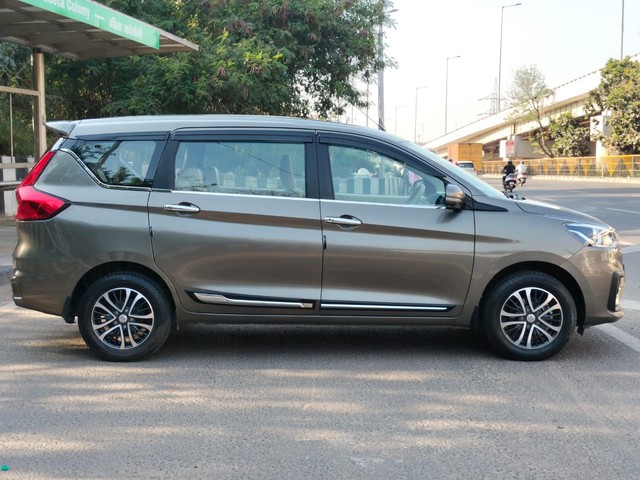 Second-hand 2024 Maruti Suzuki Ertiga VXi (O) CNG for sale in New Delhi-13