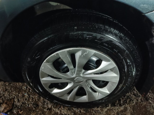 Second-hand 2010 Maruti Swift Dzire VXi for sale in Mumbai-5