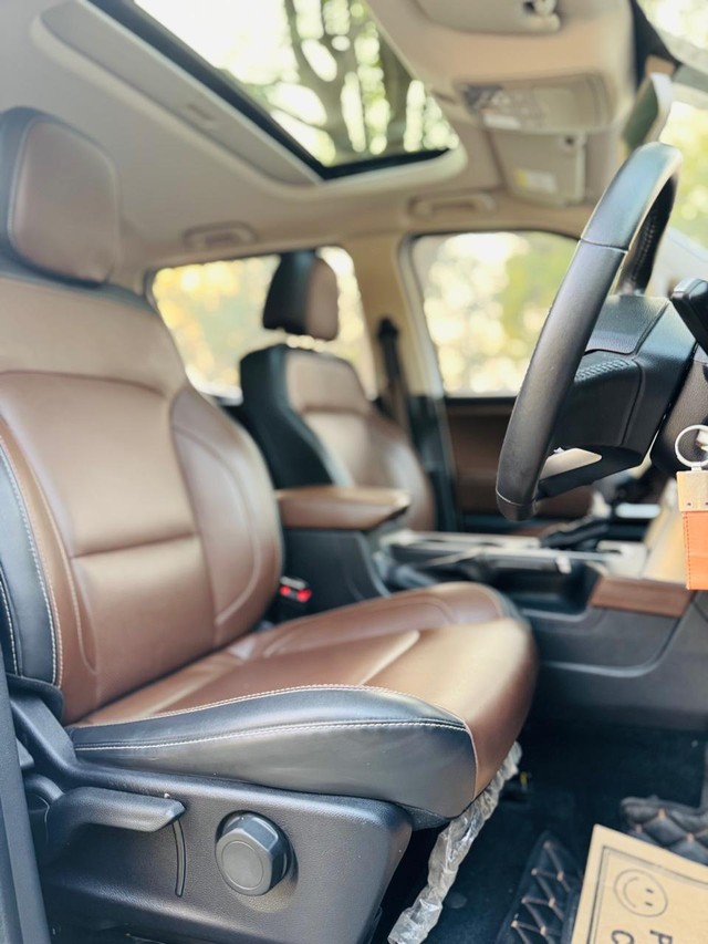 Second-hand 2024 Mahindra Scorpio N Z8 Select Diesel AT for sale in New Delhi-8