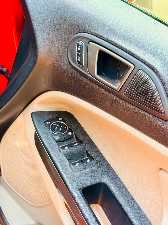 Second-hand 2020 Ford Ecosport 1.5 Diesel Titanium for sale in Hyderabad-18