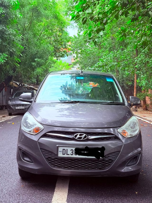 Hyundai i10 Magna Second-hand 2013 Hyundai i10 Magna for sale in New Delhi