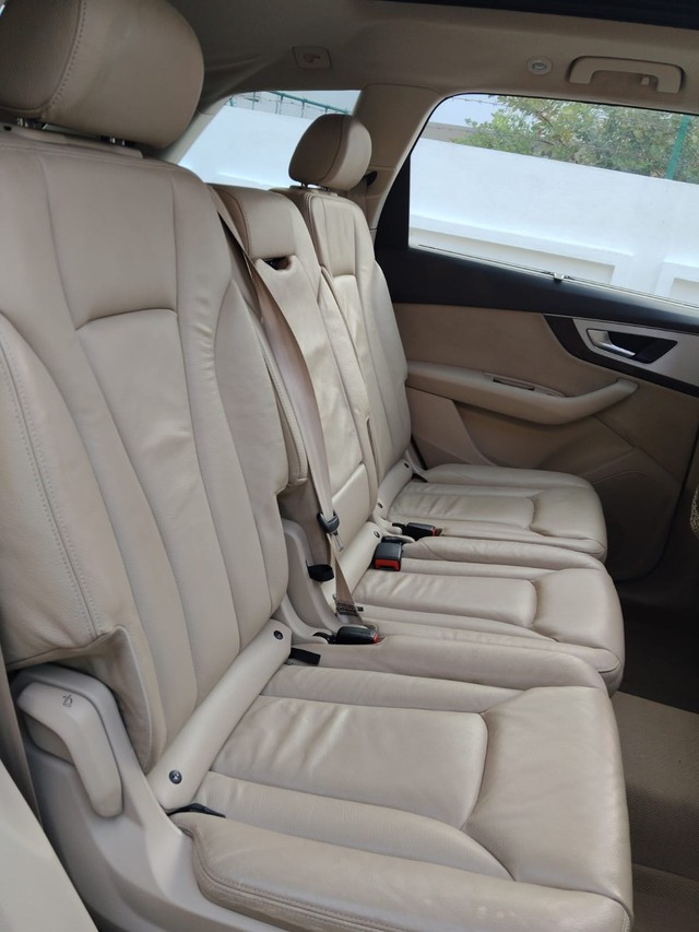 Second-hand 2017 Audi Q7 45 TDI Quattro Technology for sale in Chennai-8