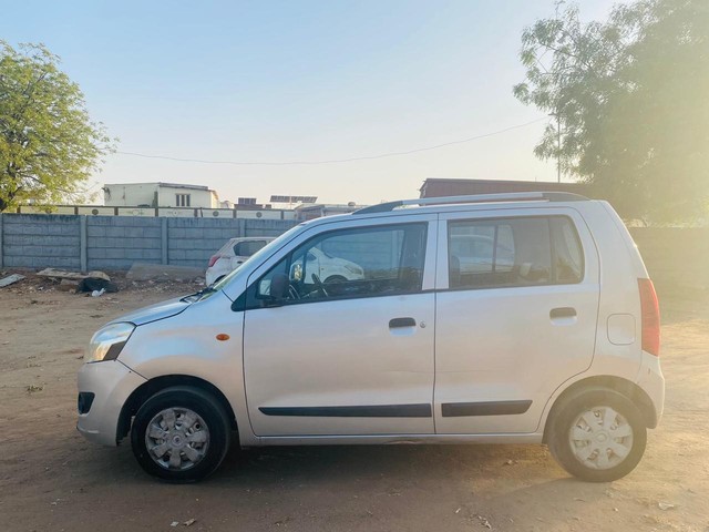 Second-hand 2015 Maruti Suzuki Wagon R LXI BS IV for sale in Ahmedabad-2