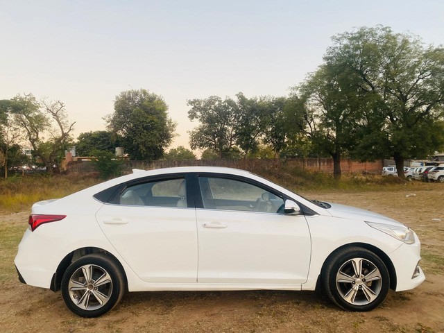 Hyundai Verna CRDi 1.6 SX Second-hand 2019 Hyundai Verna CRDi 1.6 SX for sale in Ahmedabad-1