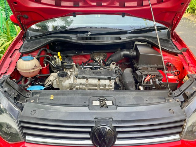 Second-hand 2016 Volkswagen Polo 1.2 MPI Highline for sale in Chennai-5