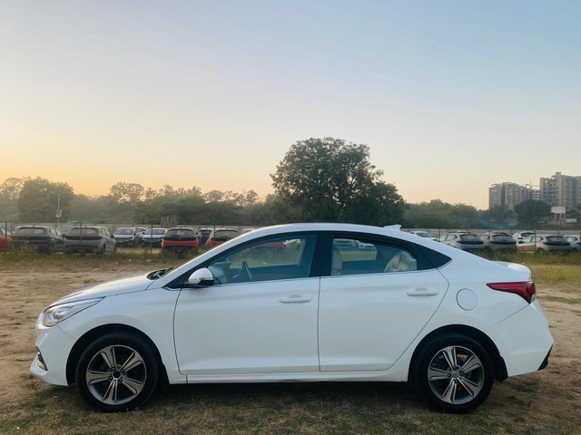 Hyundai Verna CRDi 1.6 SX Second-hand 2019 Hyundai Verna CRDi 1.6 SX for sale in Ahmedabad-3