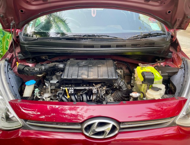 Hyundai Grand i10 Asta Second-hand 2016 Hyundai Grand i10 Asta for sale in Chennai-5