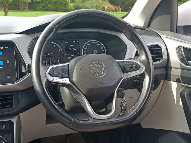 Second-hand 2022 Volkswagen Taigun 1.0 TSI Highline AT BSVI for sale in New Delhi-7