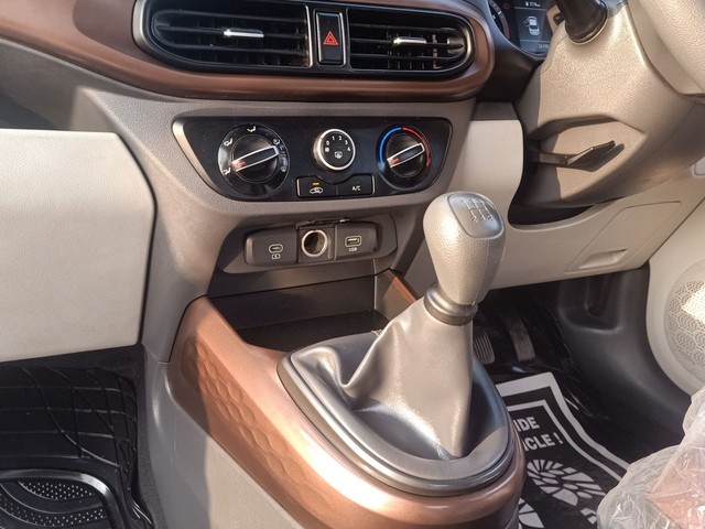 Second-hand 2023 Hyundai Aura S for sale in New Delhi-13