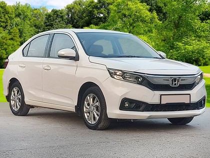 Honda Amaze V CVT Petrol BSIV Second-hand 2018 Honda Amaze V CVT Petrol BSIV for sale in New Delhi
