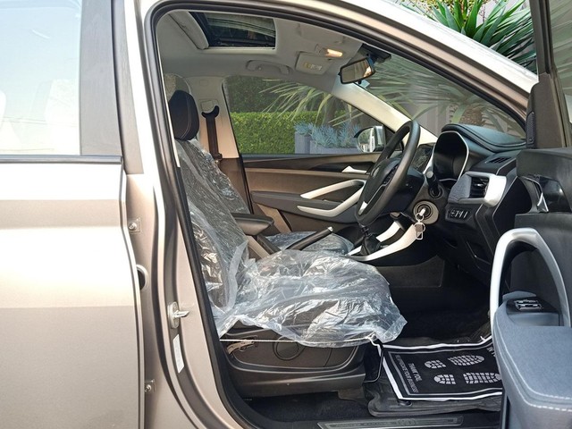 Second-hand 2022 MG Hector Shine MT for sale in New Delhi-12