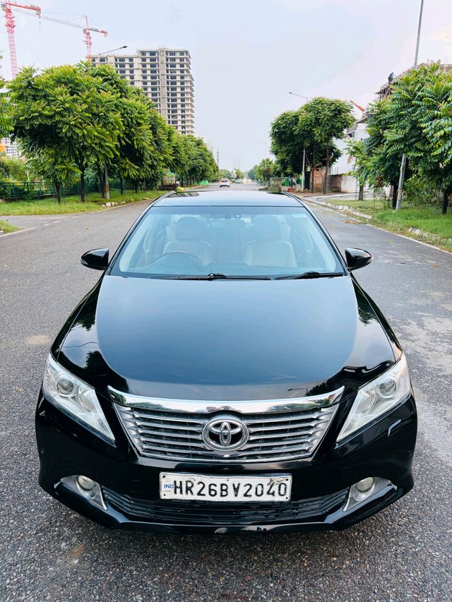 Toyota Camry 2.5 G Second-hand 2012 Toyota Camry 2.5 G for sale in Mohali