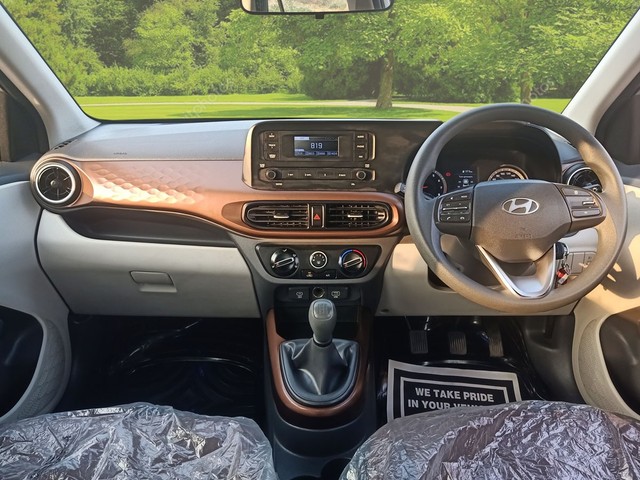 Second-hand 2023 Hyundai Aura S for sale in New Delhi-14