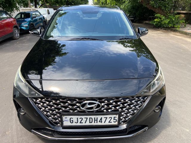 Hyundai Verna एसएक्स Opt Second-hand 2021 Hyundai Verna एसएक्स Opt for sale in Ahmedabad