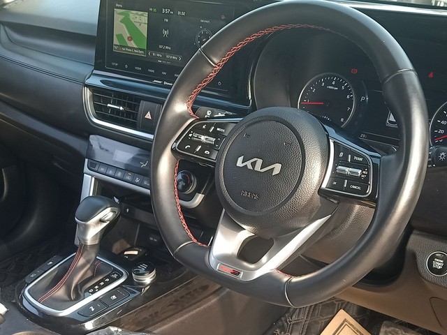 Second-hand 2022 Kia Seltos GTX Plus DCT for sale in New Delhi-14