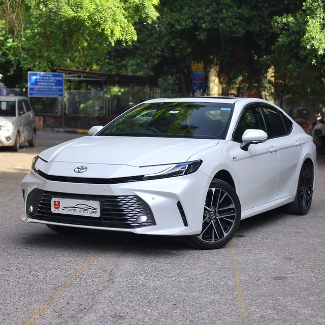 Toyota Camry Elegance Second-hand 2026 Toyota Camry Elegance for sale in New Delhi