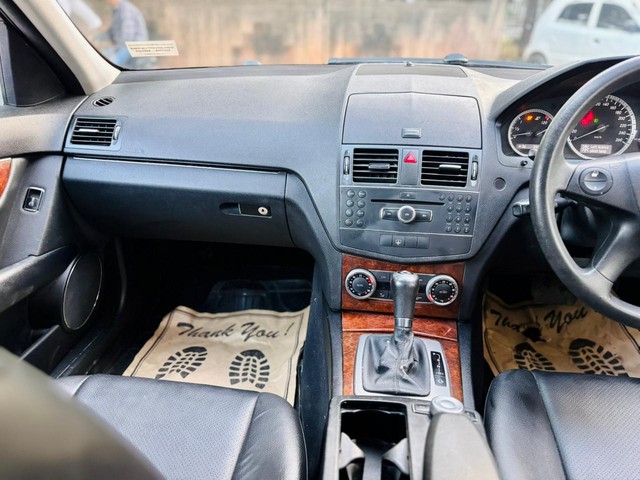 Second-hand 2011 Mercedes-Benz C-Class C 200 CGI Avantgarde for sale in New Delhi-3