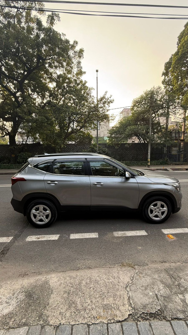 Second-hand 2020 Tata Nexon 1.2 Revotron XM for sale in New Delhi-6