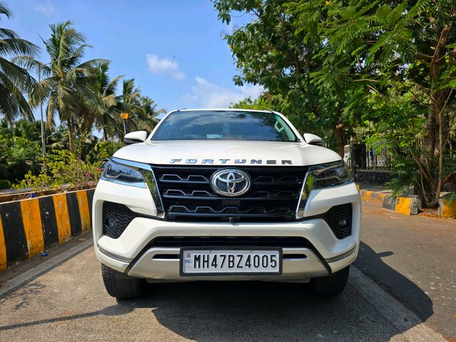 Second-hand 2025 Toyota Fortuner 4X2 Diesel AT for sale in Mumbai