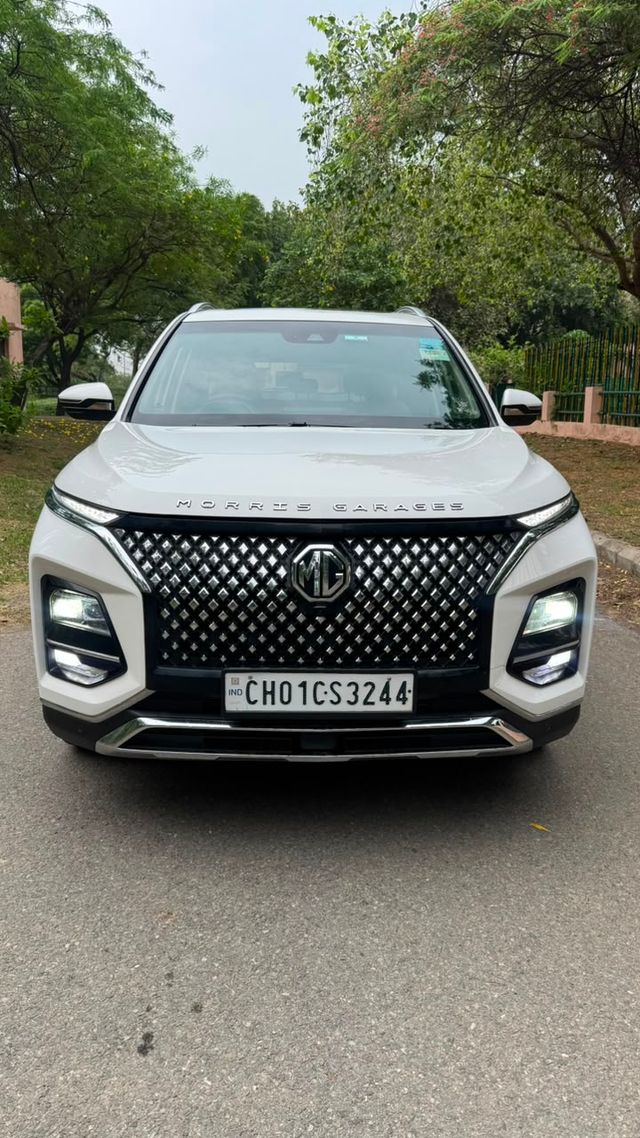 MG Hector Savvy Pro CVT 2023-2025 Second-hand 2024 MG Hector Savvy Pro CVT 2023-2025 for sale in New Delhi