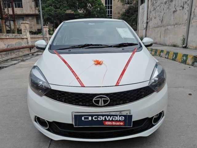 Tata Tigor 1.2 Revotron XZ Second-hand 2017 Tata Tigor 1.2 Revotron XZ for sale in Noida