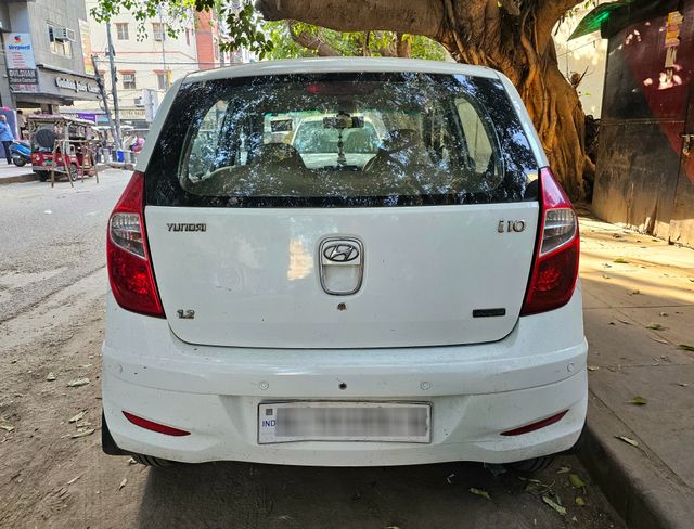 Hyundai i10 Magna Second-hand 2012 Hyundai i10 Magna for sale in New Delhi