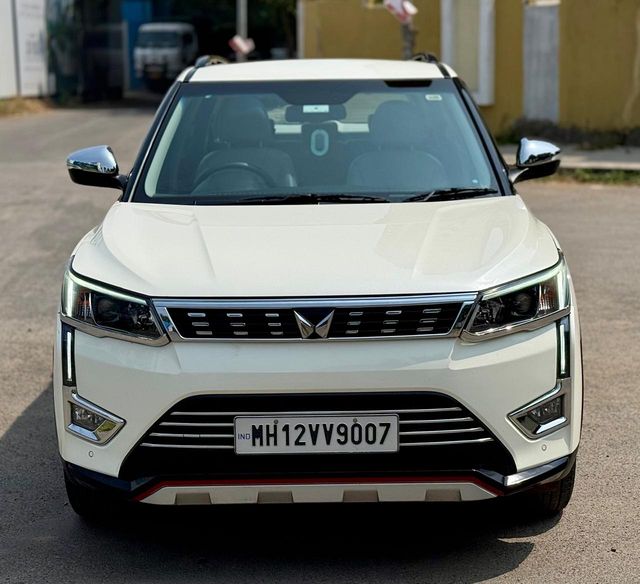 Mahindra XUV300 W8 Opt Diesel Second-hand 2023 Mahindra XUV300 W8 Opt Diesel for sale in Pune
