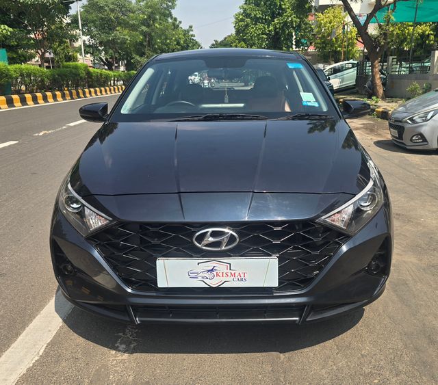 Hyundai i20 एस्टा बीएस6 Second-hand 2021 Hyundai i20 एस्टा बीएस6 for sale in Ahmedabad