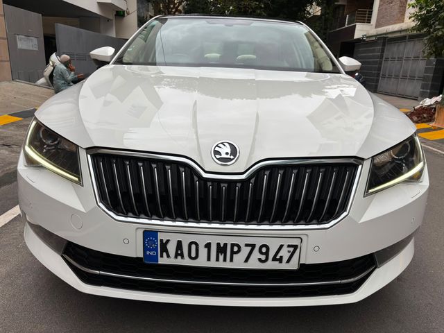 Skoda Superb LK 1.8 TSI AT Second-hand 2017 Skoda Superb LK 1.8 TSI AT for sale in Bangalore