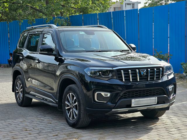 Mahindra Scorpio N Z8L Diesel 4x4 2023-2025 Second-hand 2024 Mahindra Scorpio N Z8L Diesel 4x4 2023-2025 for sale in New Delhi