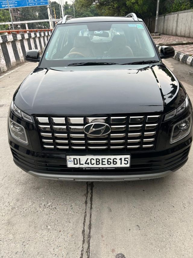 Hyundai Venue एस रेनफोर्स्ड Opt प्लस Second-hand 2025 Hyundai Venue एस रेनफोर्स्ड Opt प्लस for sale in New Delhi