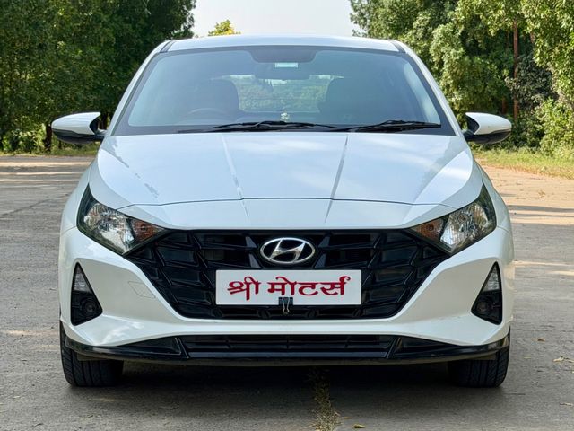 Hyundai i20 स्पोर्टज़ Second-hand 2023 Hyundai i20 स्पोर्टज़ for sale in Indore