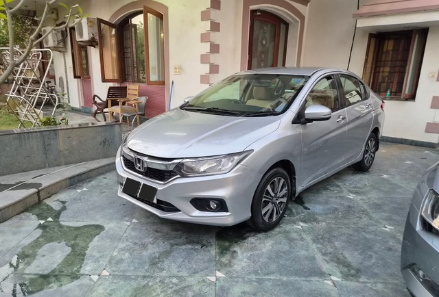 Second-hand 2017 Honda City i-VTEC CVT V for sale in New Delhi-1
