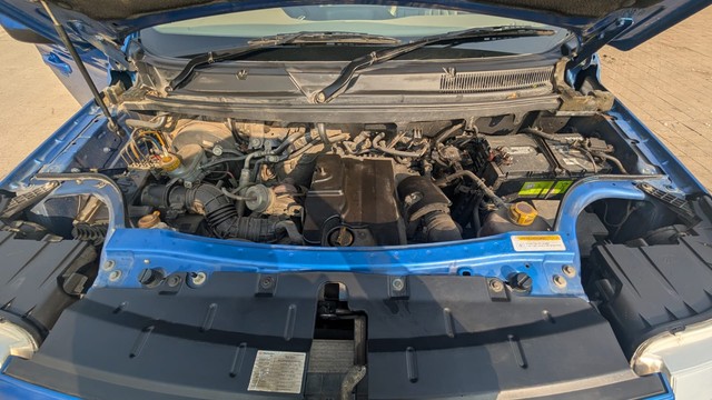 Second-hand 2016 Mahindra TUV 300 T8 for sale in Kalyan-6