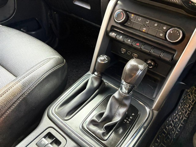 Mahindra Thar LX 4WD Hard Top Diesel AT BSVI Second-hand 2021 Mahindra Thar LX 4WD Hard Top Diesel AT BSVI for sale in Kolkata-4