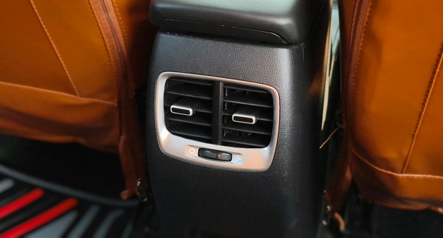 Second-hand 2025 Hyundai Venue S for sale in Kolkata-18