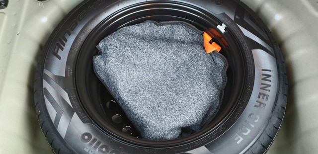 Second-hand 2025 Hyundai Venue S for sale in Kolkata-19