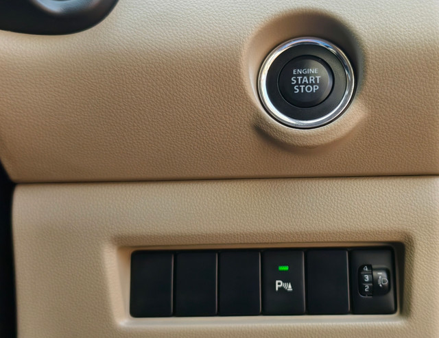 Second-hand 2018 Maruti Swift Dzire ZXI 1.2 for sale in Kolkata-12