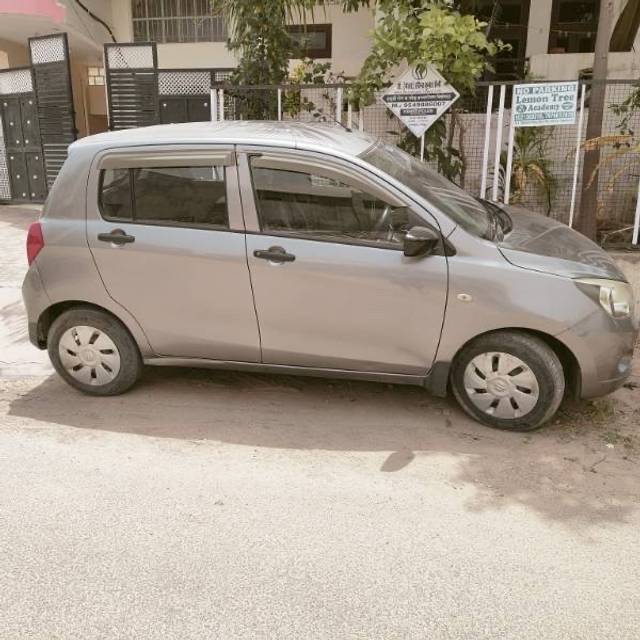 https://images10.gaadi.com/usedcar_image/C0FE019D-8756-4282-AA13-EF303FC5E34F/original/851ec5f3-ca0c-4045-b533-c15507509134.jpg?imwidth=6400