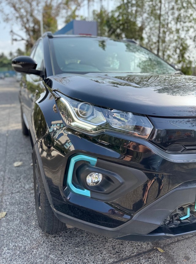 Tata Nexon EV XZ Plus Dark Edition - Photo 10