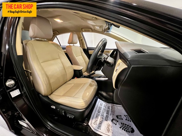 Second-hand 2019 Toyota Corolla Altis 1.8 VL CVT for sale in Hyderabad-4