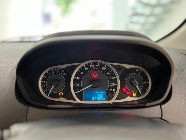 Second-hand 2015 Ford Figo 1.2P Trend MT for sale in Hyderabad-9