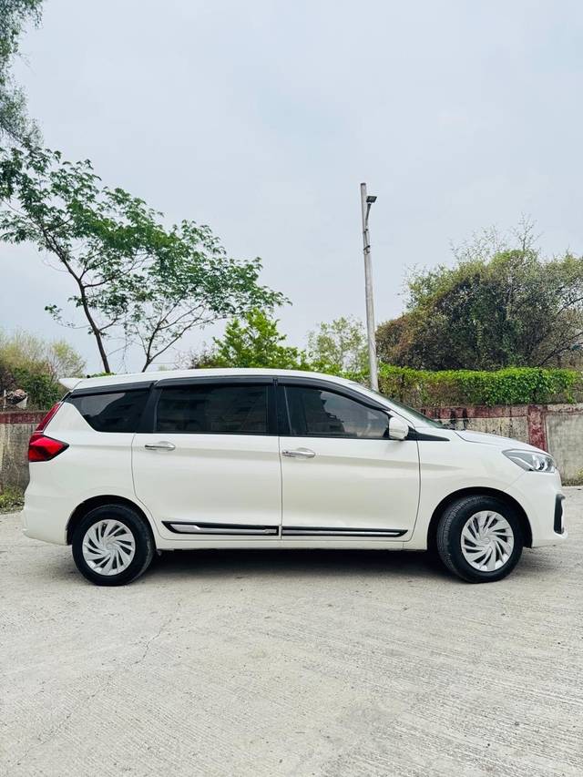https://images10.gaadi.com/usedcar_image/C469DA47-3929-4A26-A9A9-621A3D504C76/original/cf30da37-888f-44d8-83a2-406068d34250.jpg?imwidth=6401
