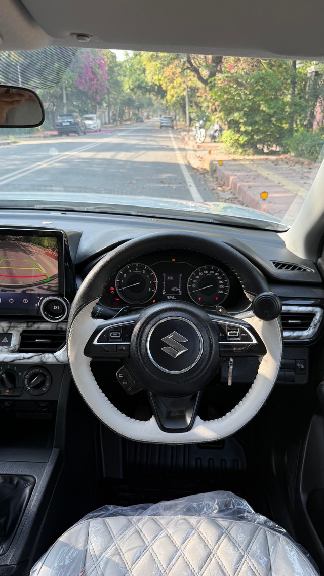 Second-hand 2024 Maruti Suzuki Brezza Lxi for sale in New Delhi-9