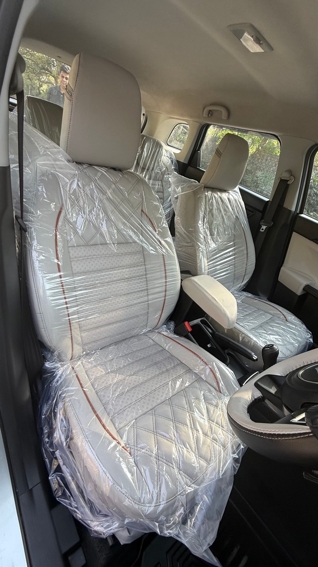 Second-hand 2024 Maruti Suzuki Brezza Lxi for sale in New Delhi-6