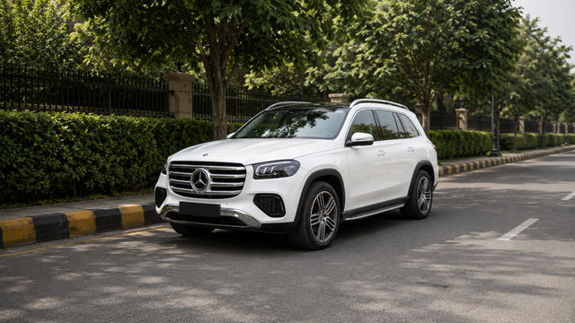Second-hand 2025 Mercedes-Benz GLS 450 4matic for sale in New Delhi